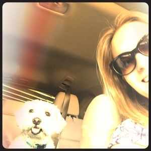 Meet your Posher, Cecelia